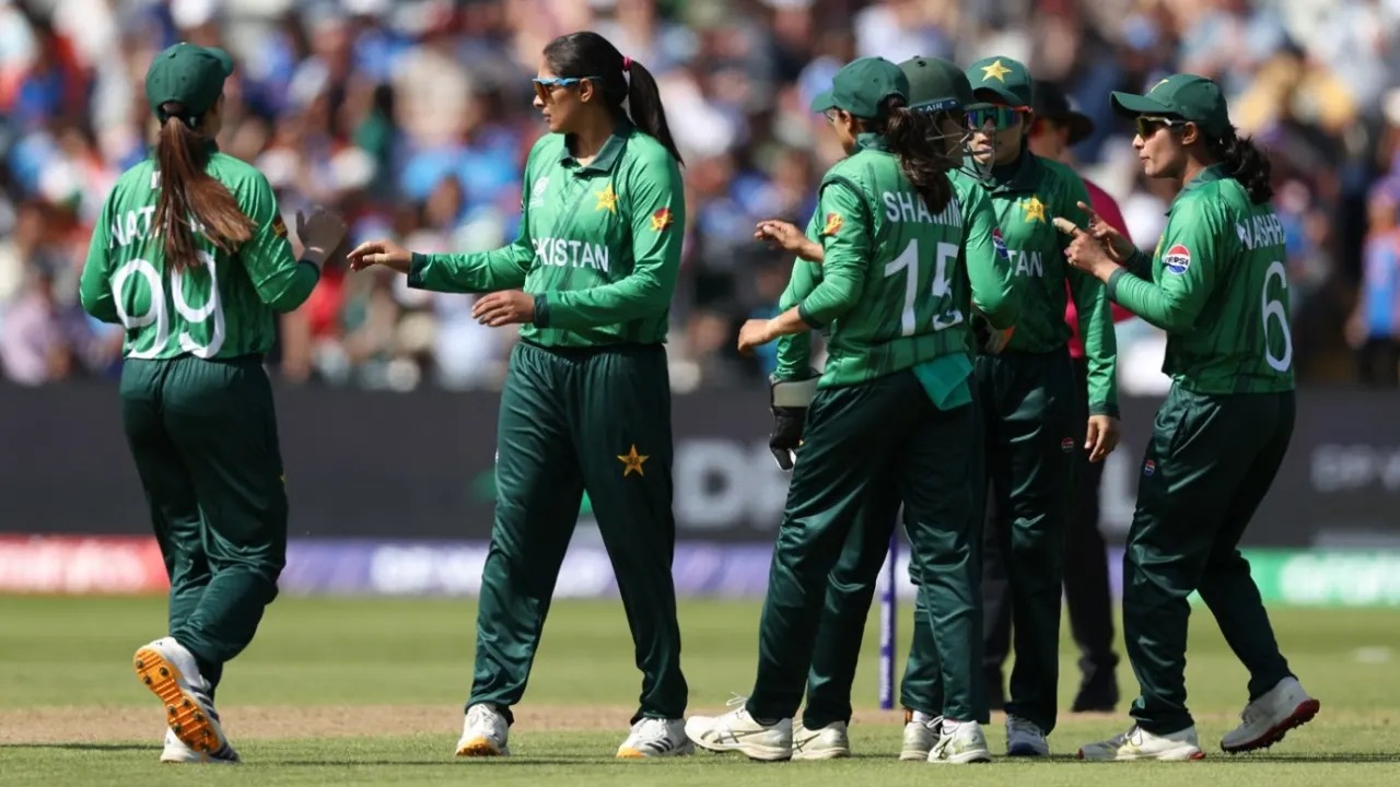 Women’s T20 World Cup: Pakistan Opt to Bat in High-Stakes Clash Against Unchanged South Africa